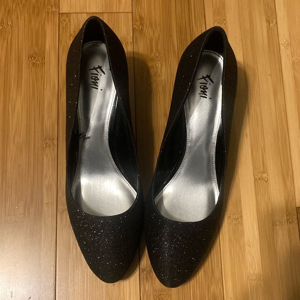 Fioni Glitter Black Pump Women’s Size 10
